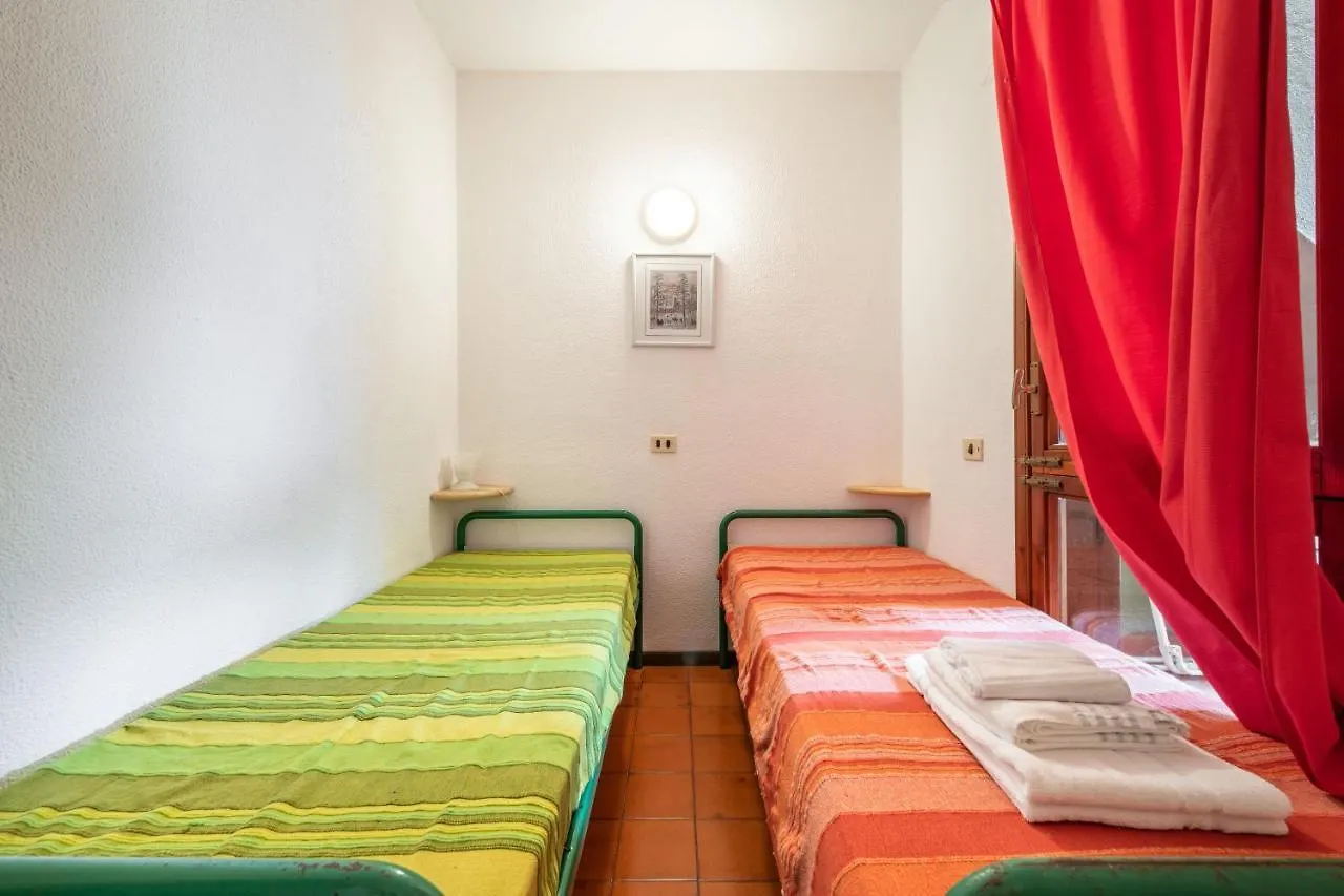 Apartment Ferienwohnung Accu Is Prezzus C Fronte Mare Villasimius