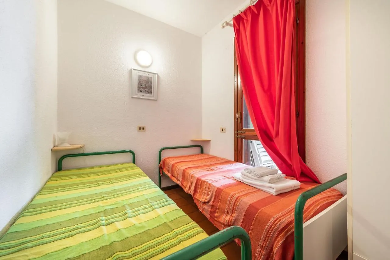 Accu Is Prezzus C Fronte Mare Διαμέρισμα Villasimius