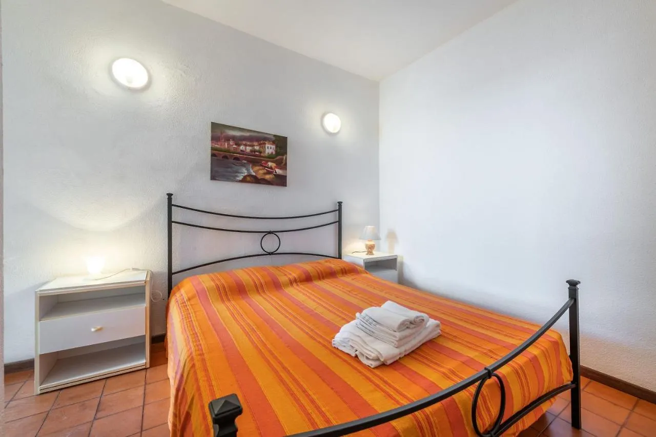 Ferienwohnung Accu Is Prezzus C Fronte Mare Villasimius Italien