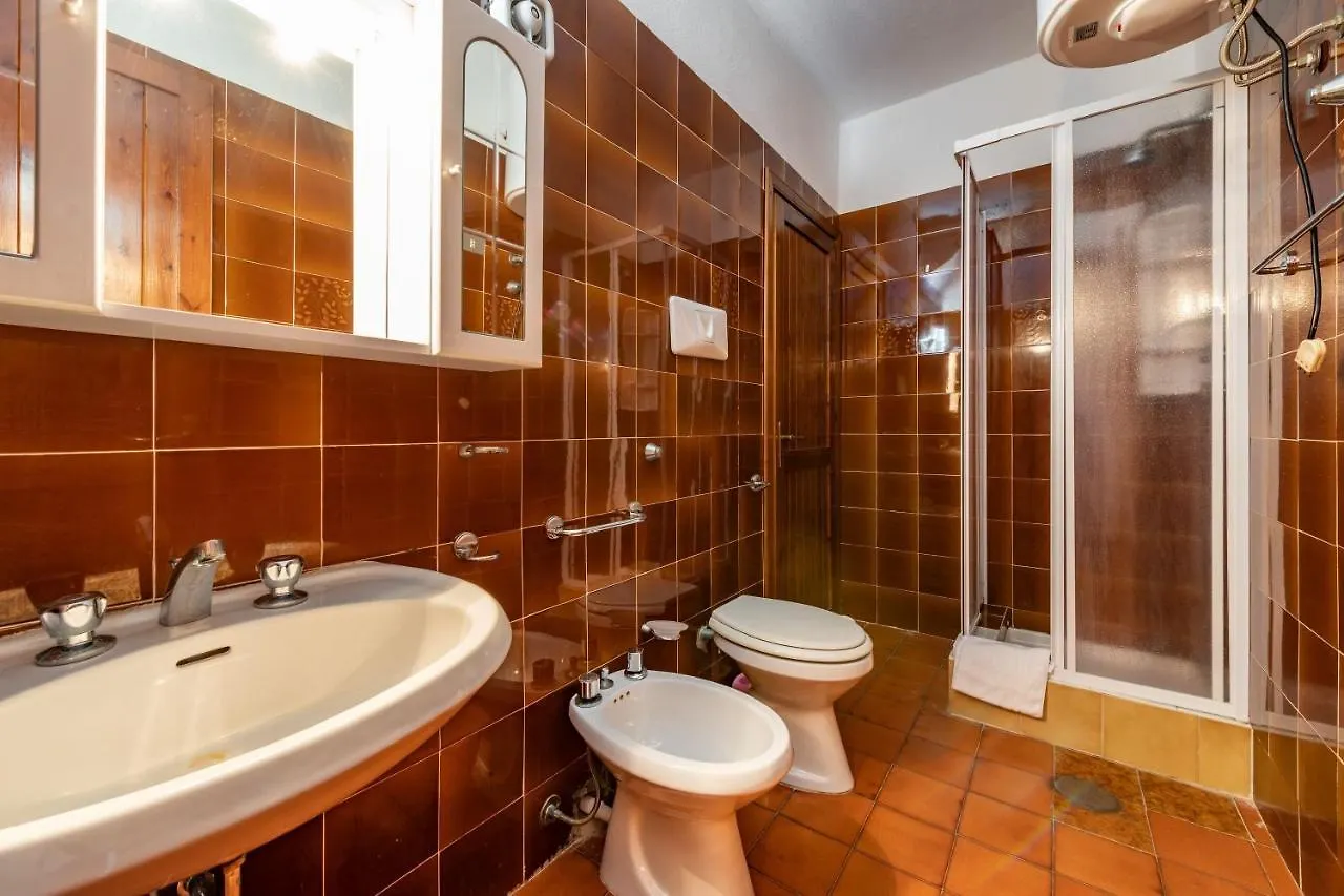 Apartment Ferienwohnung Accu Is Prezzus C Fronte Mare Villasimius Italien